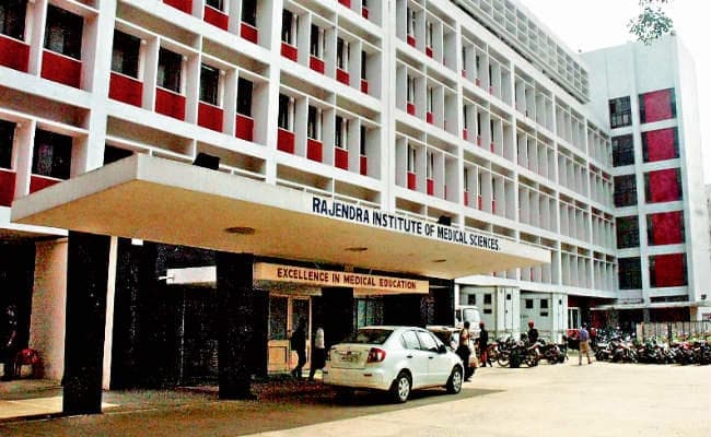 रिम्स : आयुष्मान भारत के तहत पहले दिन इन 12 मरीजों का हुआ ऑपरेशन