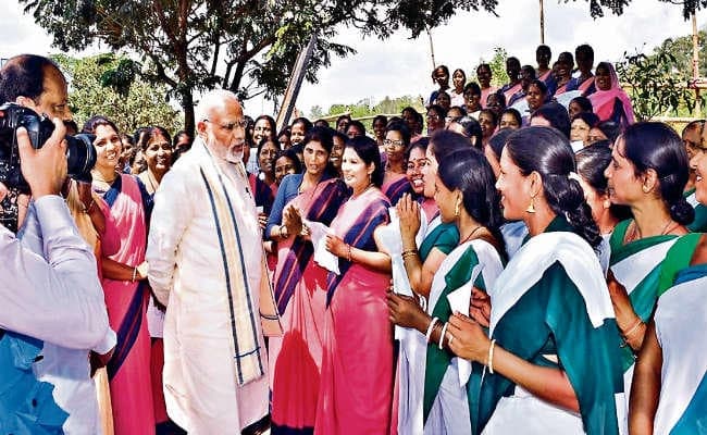 रांची : प्रधानमंत्री नरेंद्र मोदी ने सहिया बहनों से की मुलाकात