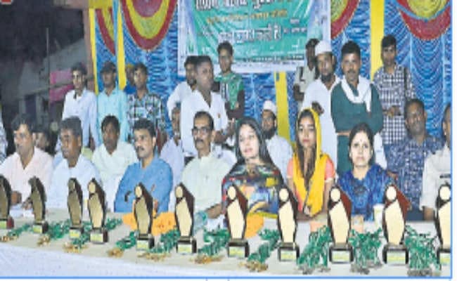 खिलाड़ियों ने दिखायी जांबाजी, फैशन स्टार क्लब झाझा बना विजेता, किंग क्लब भैरवा टांड़