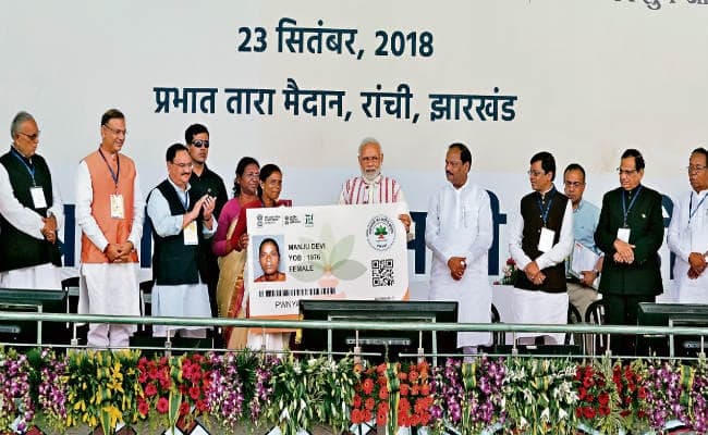 रांची : पहले जाति-संप्रदाय के आधार पर योजनाएं बनती थीं, हमने मंदिर, मस्जिद व चर्च का भेदभाव मिटाया : प्रधानमंत्री नरेंद्र मोदी