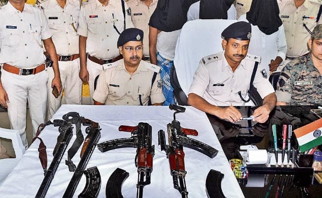 मुंगेर : पुलिस की पूछताछ में गिरफ्तार तस्कर ने किया खुलासा, एके-47 मामले में कई सफेदपोश व नेताओं के नाम आ रहे सामने