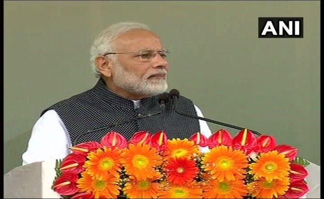 सिक्किम के पहले हवाई अड्डे का उद्घाटन करते हुए बोले मोदी, पूर्वोत्तर को भारत के विकास का इंजन बना दूंगा