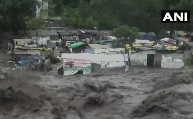 हिमाचल में भारी बारिश, नदी में बहने से एक की मौत की आशंका, तीन दिन के लिए स्कूल बंद