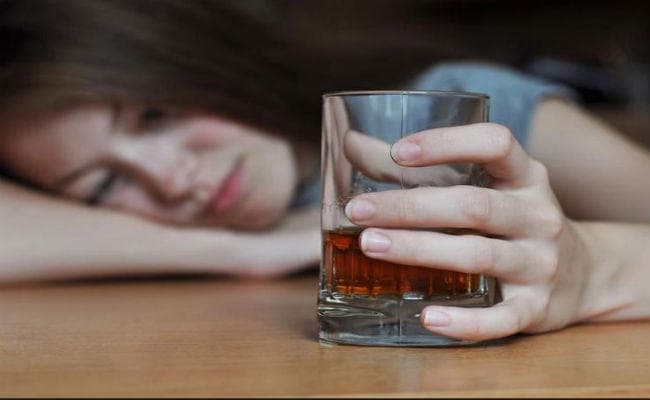 अरे वाह! शराब आैर डिप्रेशन के साये में जी रहे लाेगों के लिए आयी यह काम की खबर…