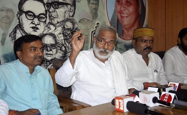 महागठबंधन में ताकत के हिसाब से होगा सीटों का बंटवारा : रघुवंश प्रसाद