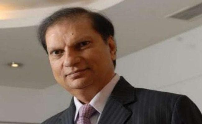 माल्या-मोदी के बाद देश छोड़कर भागा नितिन संदेसरा, 5000 करोड़ रुपये के बैंक घोटाले का है आरोपी