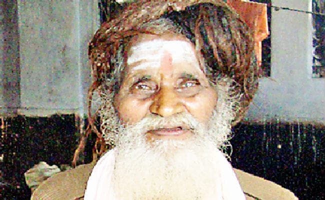 मंदिर परिसर से निकाल कर 300 मीटर दूर दफनाया महंत भीमानंद का पार्थिव शरीर