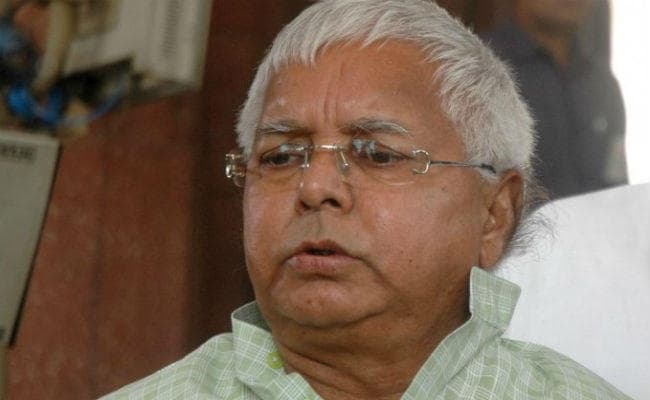 रांची : पुलिस ने रिम्स प्रबंधन से लालू प्रसाद का इलाज कर रहे डॉक्टरों और नर्सों का पूरा ब्योरा मांगा