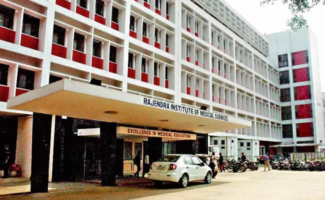 रांची : आयुष्मान भारत के लाभार्थियों से नहीं मंगायें बाहर की दवा, निजी एजेंसी से नहीं करायें जांच