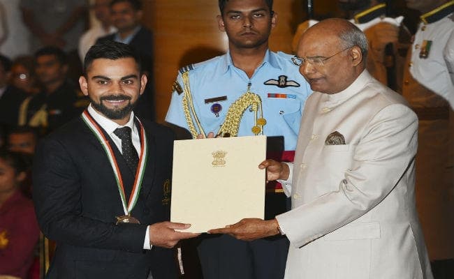 सचिन-धौनी के बाद कोहली बने खेल रत्न पाने वाले तीसरे भारतीय क्रिकेटर, मीराबाई भी हुई सम्मानित