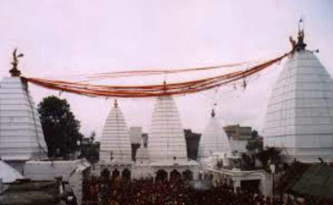 बाबा मंदिर को शीघ्रदर्शनम से 86 लाख अधिक आमदनी