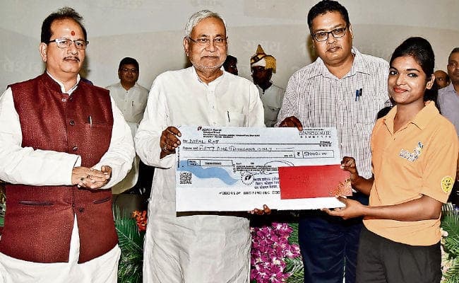 पटना : कौशल प्रतियोगिता में सफल प्रतिभागियों को मिलेगा नौकरी में आरक्षण : मुख्यमंत्री नीतीश कुमार