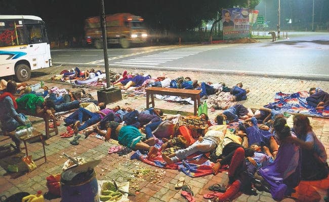 पटना में स्कूली बच्चों को सड़क किनारे सुलाने के मामले में जांच के आदेश, दोषियों पर होगी सख्त कार्रवाई