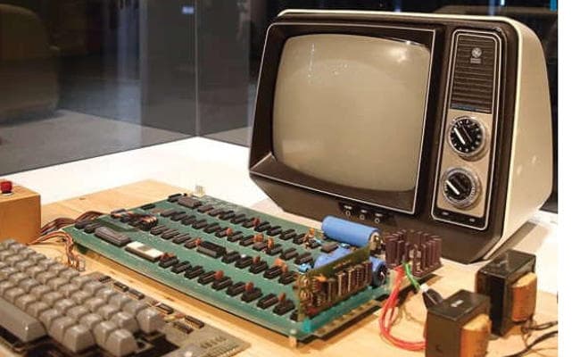 एप्पल 1 का दुर्लभ कंप्यूटर 3,75,000 डॉलर में नीलाम हुआ