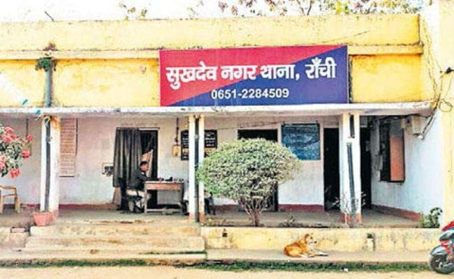 सुखदेवनगर थाना के दारोगा को ACB ने 7000 रुपये रिश्‍वत लेते रंगे हाथ दबोचा