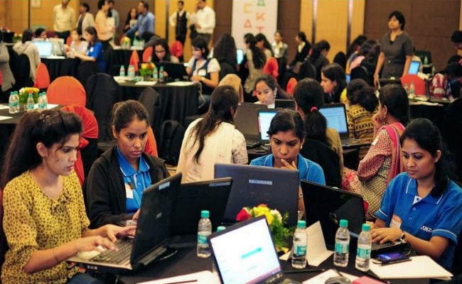 मैटरनिटी लीव बढ़ने से महिलाओं के लिए जॉब में बने रहना हुआ मुश्किल