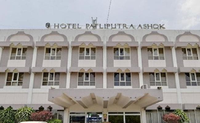 बिहार, जम्मू-कश्मीर की दो अधूरी होटल परियोजनाओं के हस्तांतरण को मंजूरी