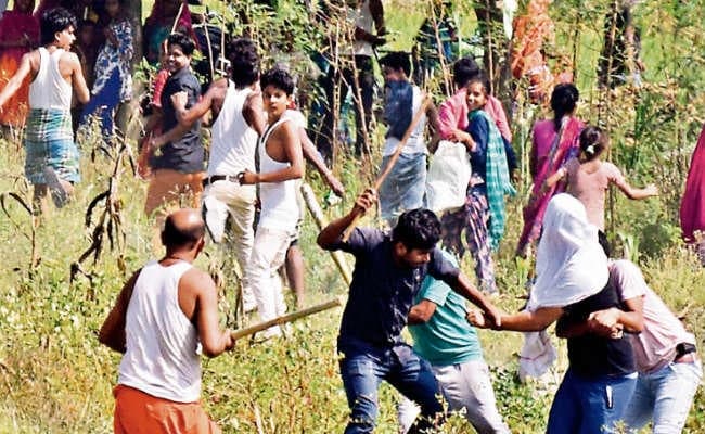 सेक्स रैकेट के लिए बंधक बनी छात्रा ने भाग कर बचायी जान, होटल से रांची की एक लड़की भी बरामद, लोगों ने होटल में लगायी आग