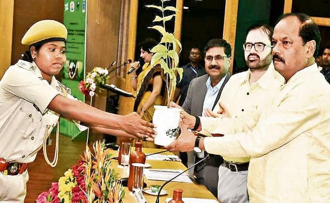 रांची : 519 सरकारी भवनों में लगेंगे सौर ऊर्जा प्लांट: मुख्यमंत्री रघुवर दास