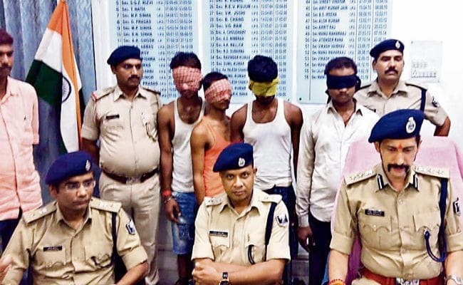 पटना : भांजे ने ही इंटरनेट कॉल से मांगी थी रंगदारी, यूके और रोमानिया पुलिस से ली मदद, चार लोग हुए गिरफ्तार