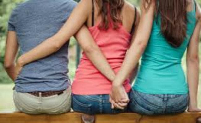 #Adultery: जानें कब और कैसे दी गयी थी धारा 497 को चुनौती