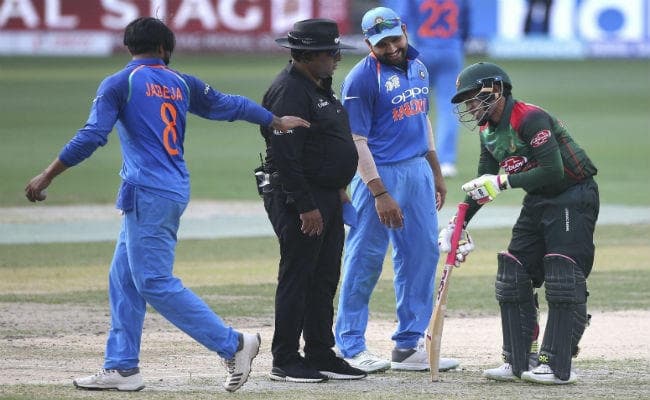 Asia Cup : जब बांग्‍लादेशी क्रिकेट फैन्‍स ने धौनी का किया था अपमान, कभी नहीं भूलेगा भारत