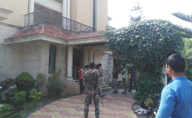 एनोस एक्का की संपत्ति सील करने ED हरिओम टावर पहुंची, कई और संपत्तियां की जायेंगी सील