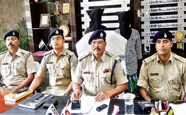 खूंटी : पत्थलगड़ी विवाद से जुड़ा एक और शीर्ष नेता ठाकुरा मुंडा हुआ गिरफ्तार, इधर, अड़की से माओवादी बुधुवा मुंडा भी गिरफ्तार