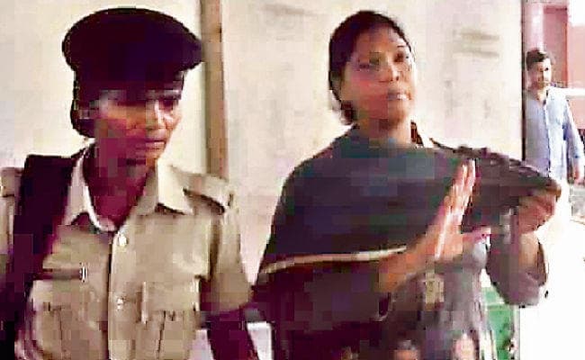 सिमडेगा : मानव तस्कर प्रभा मिंज मुनि दिल्ली से रांची लायी गयी