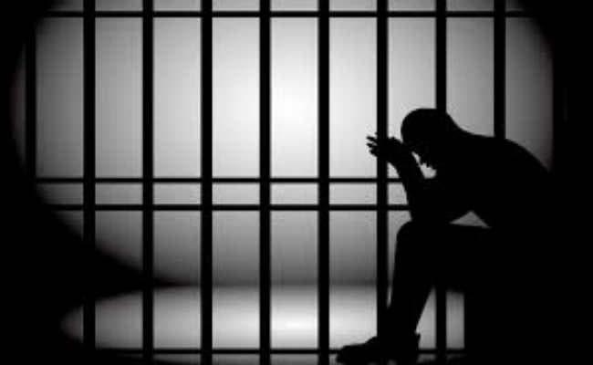 दुष्कर्म का प्रयास करने वाले पिता को सात वर्ष कैद