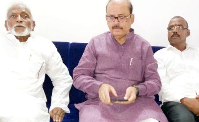 राफेल डील मामला : NCP अध्यक्ष शरद पवार के बयान से नाराज तारिक अनवर ने पार्टी और लोकसभा से दिया इस्तीफा