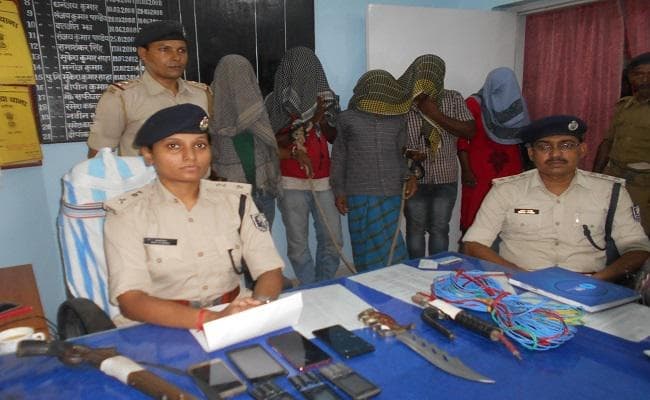 बड़ी आपराधिक घटना को अंजाम देने वाले एक महिला समेत 5 अपराधी गिरफ्तार