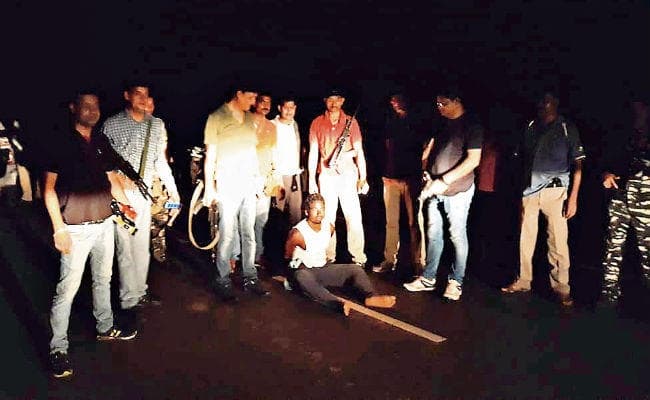 महेशपुर : इनामी नक्सली सुनील गिरफ्तार, गुप्त सूचना पर बामनपोखर के पास पुलिस ने की घेराबंदी