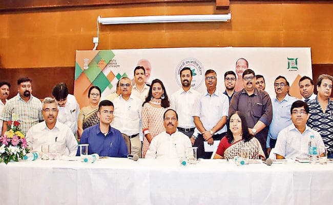 झारखंड में आयुष्मान भारत योजना को रोल मॉडल बनायें : मुख्यमंत्री