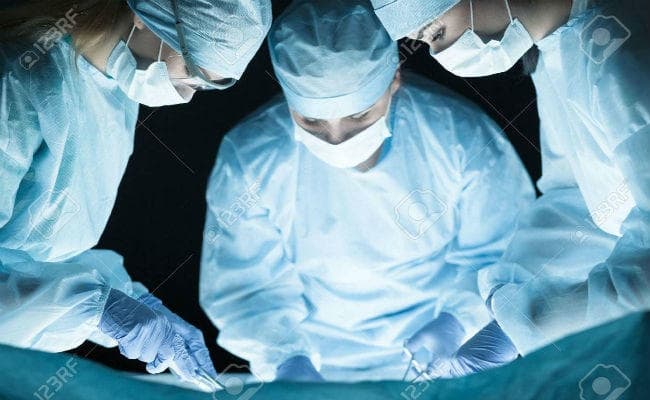 हजारीबाग : बरकट्ठा में झोला छाप डॉक्टर ने ऑपरेशन के दौरान काटी महिला की बच्चेदानी, स्थिति गंभीर