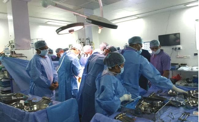 कोलकाता : ह्रदय के बाद अब महानगर में हुआ सफल लिवर प्रत्यारोपण