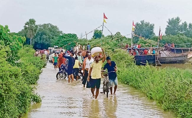 बारिश का कहर : पुनपुन में पानी बढ़ने से बढ़ा बाढ़ का खतरा