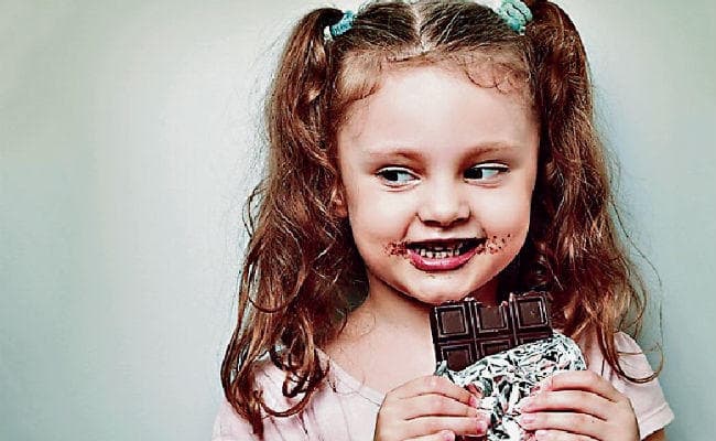बच्चों को चॉकलेट देने से बचें