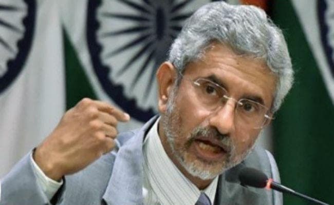 Article370 : विदेश मंत्री जयशंकर ने भारत को पाकिस्तान के साथ जोड़ने की कोशिशों पर उठाये सवाल