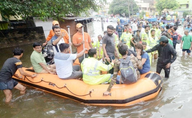 बिहार में ''जल प्रलय'' को लेकर दिल्ली में बैठक, PM मोदी बोले- हर संभव मदद को तैयार, अब तक 40 की मौत