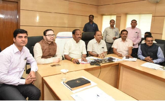 मुख्यमंत्री रघुवर दास ने शुरू किया ''कर्ता एप'', अब मोबाइल से मजदूरों को मिल सकेगा रोजगार