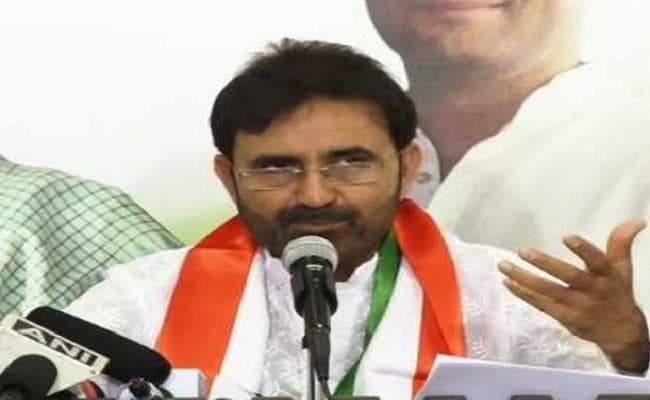 बिहार में बाढ़ की स्थिति को लेकर कांग्रेस ने नीतीश सरकार पर निशाना साधा