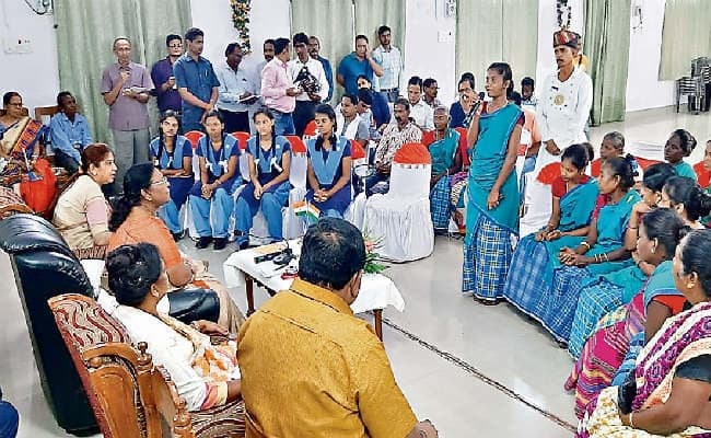 दुमका : स्वस्थ रहने के लिए नशा को त्यागें अपनी कमाई नशे के लिए न गंवायें : राज्यपाल द्रौपदी मुर्मू