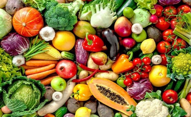 नवरात्र के कारण बढ़ी सब्जियों की मांग, प्याज के तेवर बरकरार टमाटर भी खा रहा भाव