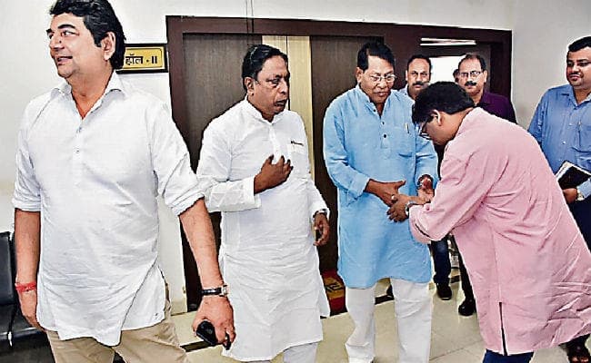 रांची : हेमंत से मिले आरपीएन महागठबंधन पर हुई चर्चा