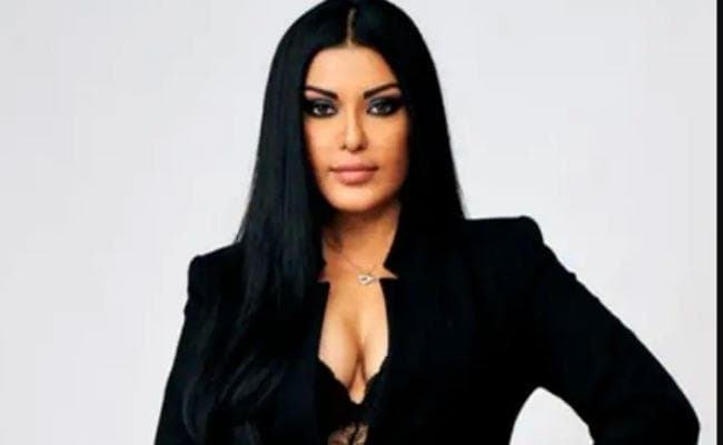 ''साकी गर्ल'' कोएना मित्रा ने खराब प्‍लास्टिक सर्जरी को लेकर तोड़ी चुप्‍पी