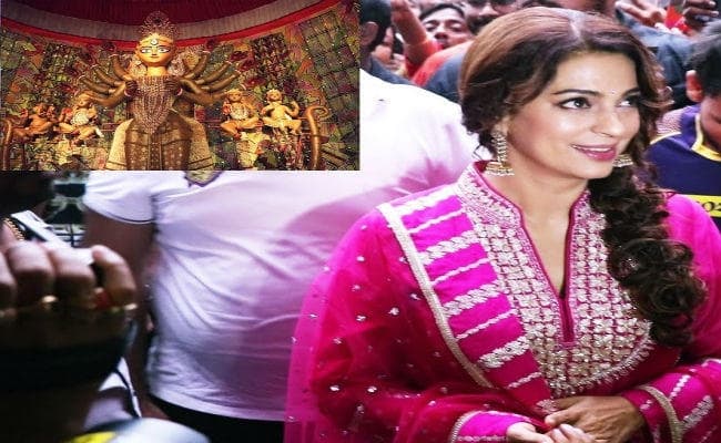 बॉलीवुड अभिनेत्री जूही चावला ने किया पंडाल का उद्घाटन