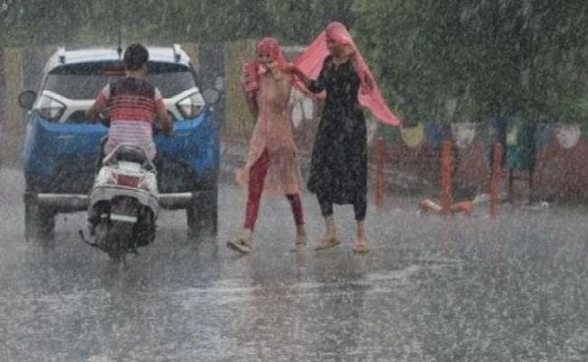 अगले 48 घंटों के दौरान उत्तराखंड, पूर्व यूपी, पूर्वी राजस्थान समेत इन राज्‍यों में भारी बारिश की चेतावनी