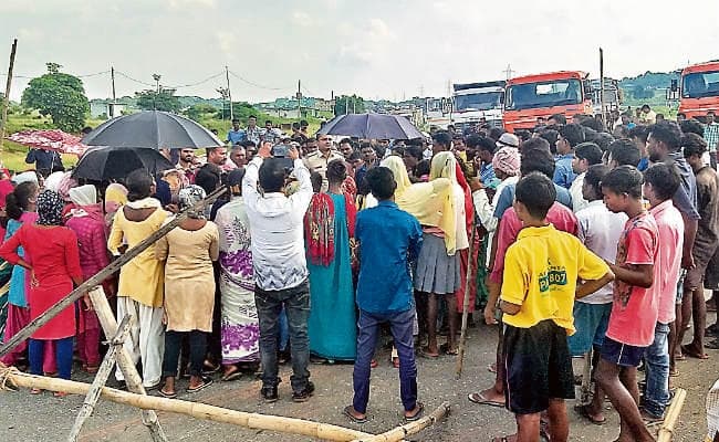 पिस्का में जमीन कारोबारी को मारी गोली, सड़क जाम