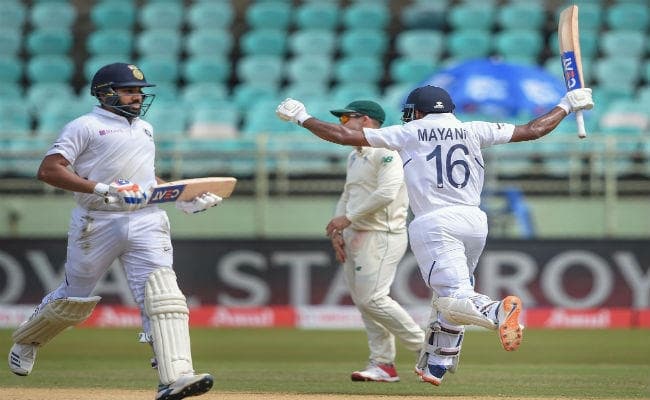 रोहित-अग्रवाल ने टेस्ट में बनाया अनोखा रिकॉर्ड, 300 रन की भागीदारी करने वाले तीसरे भारतीय बने